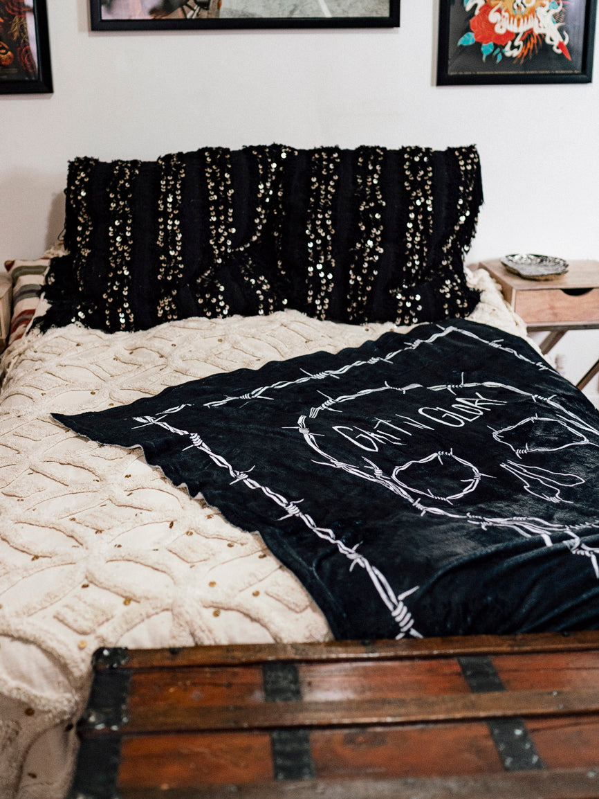 Queen size skull discount blanket